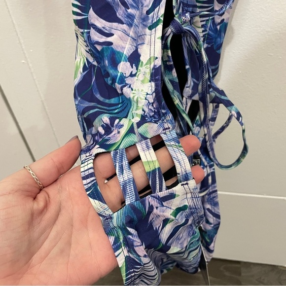 NWT Jolyn Gavin 2 Swim Onesie Size 32 - Picture 5 of 9